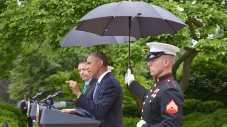 Obama: Esad'ın gitmesi için sihirli formül yok