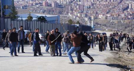 Dikmen’de halka ateş açıldı