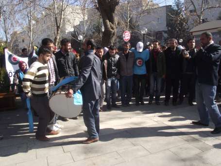 Kim haklıdan, kim 'Güçlü'den yana?