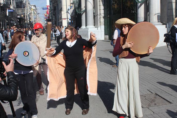 Dünya Tiyatro Günü protesto ile karşılandı