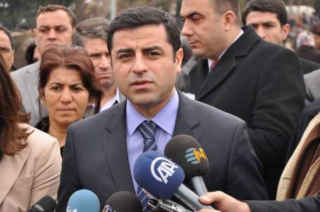 Demirtaş: Heyet hazır, hükümet bekleniyor