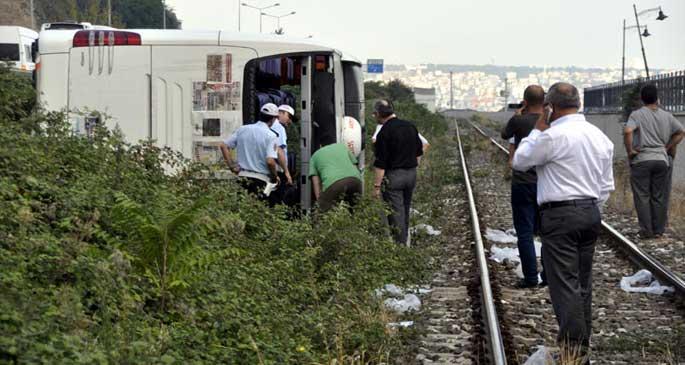 İki ilde otobüs devrildi: Ölü ve yaralılar var