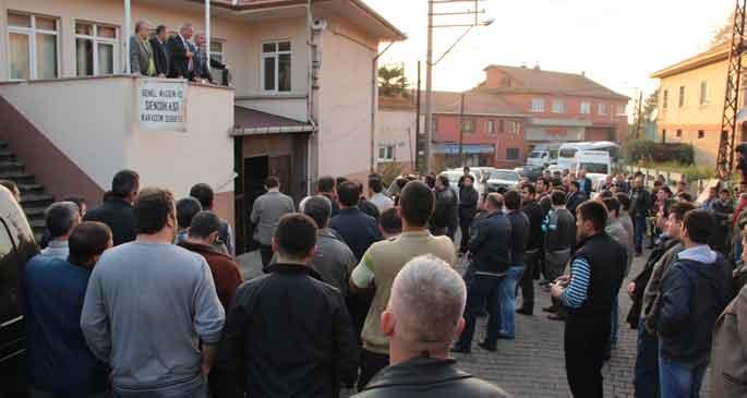 Maden işçileri kıdem tazminatı için eylemde