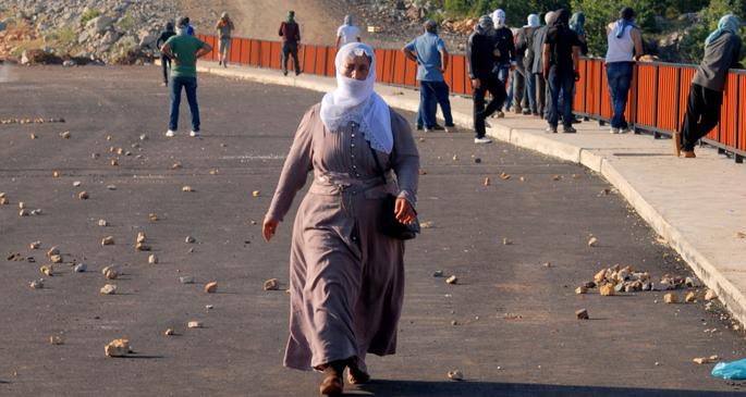 Mezar taşlarıyla barış olur mu?