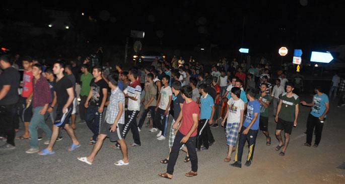 Siirt Üniversitesi öğrencileri sorunlar yüzünden yol kapattı