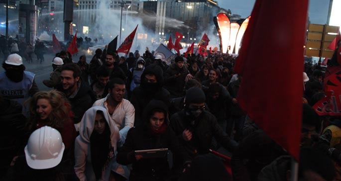 Türkiye, Berkin Elvan için ayakta