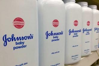 Johnson & Johnson, talk bazlı bebek pudralarının dünya çapındaki satışını durdurdu