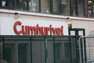 Cumhuriyet gazetesinin AKP-tarikat ilişkisini eleştirdiği haberine erişim engeli