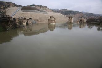 Su Hasankeyf’i yutmaya başladı!