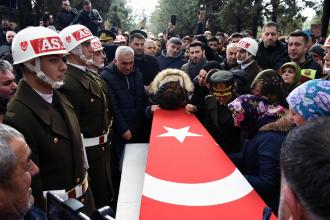 İdlib'de hayatını kaybeden askerler törenlerle toprağa verildi