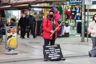 Bakan Ersoy: Geliri olmayan müzisyenlere destek olacağız