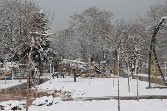 Tokat'ta, özel okuldan uzaktan eğitime yarım gün kar arası