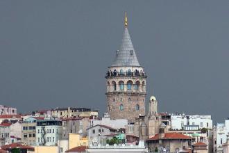 Bakanlığa devredilen Galata Kulesi'nin giriş ücreti 30 TL'den 100 TL'ye çıktı