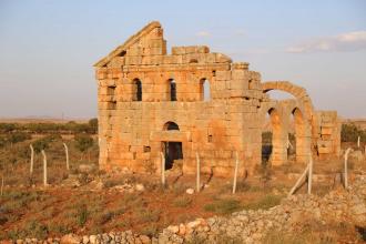 Halfeti'deki bin 500 yıllık Nuhrut Kilisesi yıkım tehdidi altında