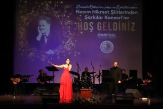 Nazım Hikmet doğum gününde Livaneli Orkestrasının konseri ile anıldı