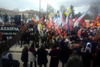 Ankara ve pek çok kentte Newroz "Savaşa karşı barış" denilerek kutlandı