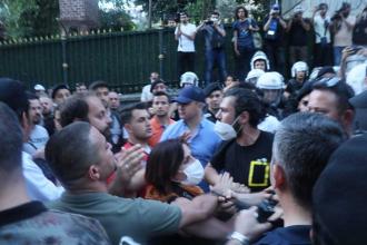 Gezi direnişinin yıl dönümünde gazetecileri darbeden polislere soruşturma