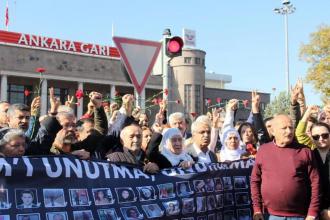 10 Ekim Ankara Katliamı'nda yaşamını yitirenler Ankara Garı önünde anıldı