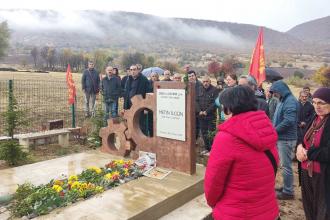 EMEP MYK üyesi Metin İlgün mezarı başında anıldı: "Mücadelesinden öğreneceğimiz çok şey var"