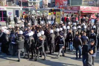 Şiddeti protesto eden kadınlar Kadıköy'de darbedilerek gözaltına alındı