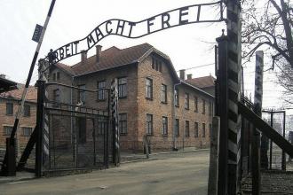 Bir daha asla: Auschwitz