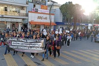 Alandaki beraberlik yalnız olmadığımı anlamamı sağladı