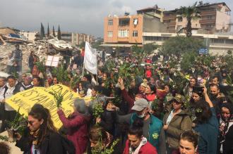 Samandağ’da kadınlar bahhur ve rihenlerle yürüdü