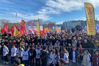 Alevi örgütlerinden Kadıköy'de "Laik eğitim, insanca yaşam, demokratik Türkiye" mitingi