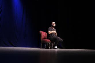 Kürtçe stand-up yapan Erdal Kaya: Ana dilde stand-up yapılması beni motive ediyor