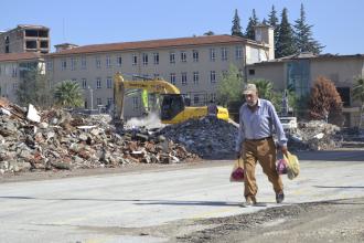 Koca bir yılın ardından elimizde hâlâ sadece dayanışmamız var