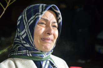 Depremde 3 yakınını kaybeden anne: Çocuklarımın ölümüne sebep olanların bulunmasını istiyorum