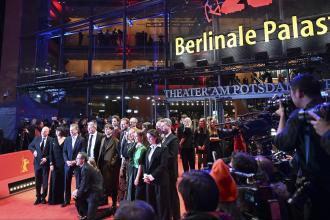 74. Berlin Film Festivali Eylemlerle Başladı: ‘Filmler birleştirir, nefret böler!’