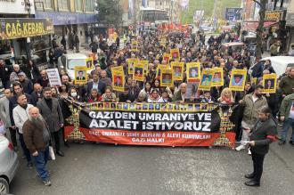 Gazi Katliamı'nda yaşamını yitirenler, yüzlerce kişinin katıldığı yürüyüşle anıldı