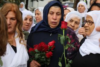 Barış Anneleri'nden Emine Şenyaşar'a ziyaret: Hepimizi temsil ediyor