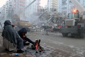 96 kişinin yaşamını yitirdiği Alpargün Apartmanı’na ruhsat veren kamu çalışanlarına dava