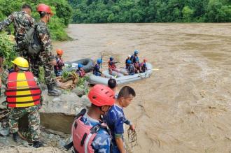 Nepal'deki sel ve heyelanlarda en az 100 kişi yaşamını yitirdi