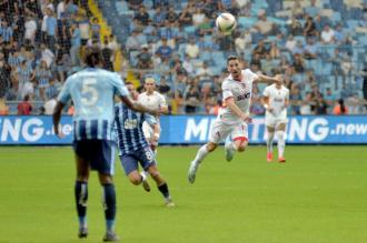 Galatasaray deplasmanda Adana Demirspor’u 5-1 yendi