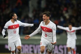 Türkiye UEFA Uluslar Ligi maçında İzlanda'yı 4-2 mağlup etti