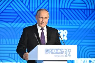 Putin: Yeni silah sistemlerini test etmeye devam edeceğiz