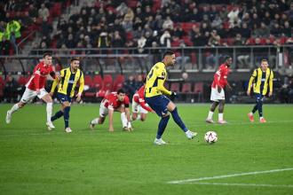 Fenerbahçe, AZ Alkmaar deplasmanında 3-1 mağlup oldu