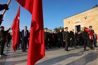 Atatürk Anıtkabir'de devlet töreniyle anıldı