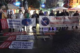 Antalya'da kiracılar yüksek kiraları protesto etti