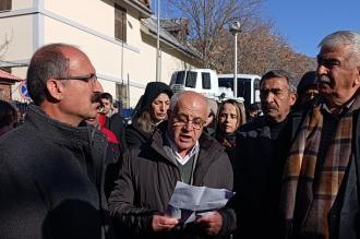 Dersim'de meclis üyeleri ve halk belediyeye alınmadı