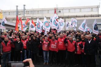 Evrensel'in manşeti | Tüm işçilerin grevi