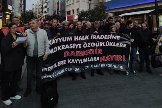 Kayyımlar İzmir'de oturma eylemiyle protesto edildi