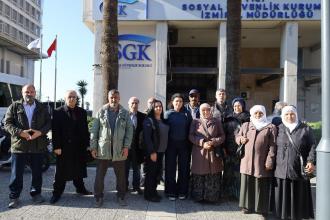 İzmir'de 'Tutsaklara para göndermek suç değildir' kampanyasına destek