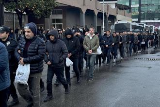 Mersin'de Gümrük idaresindeki rüşvet operasyonunda gözaltına alınan  114 şüpheli adliyeye sevk edildi