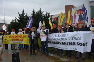 BES Göç İdaresi Başkanlığı önünden seslendi: "Hak gasplarına son verin"