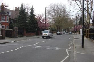 Londra'daki milyarderler sokağında tarihi hırsızlık: 10 milyon sterlin değerinde mücevher ve tasarım çanta çalındı