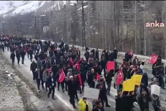 Bahçesaraylılar kepenk indirip yol ve tünel için yürüdü